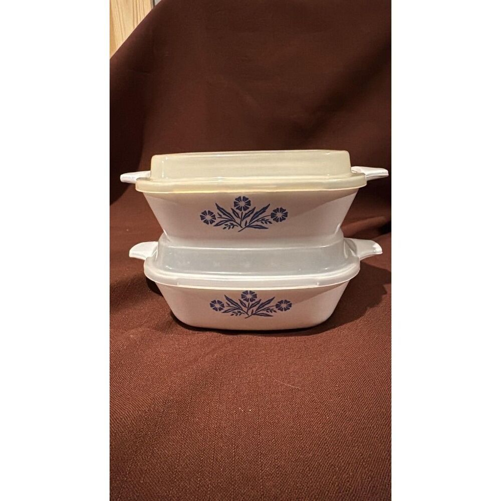 2 Corning Ware Blue Cornflower P-41 B 1 3/4 Cup Petite Casserole w/ Plastic Lids